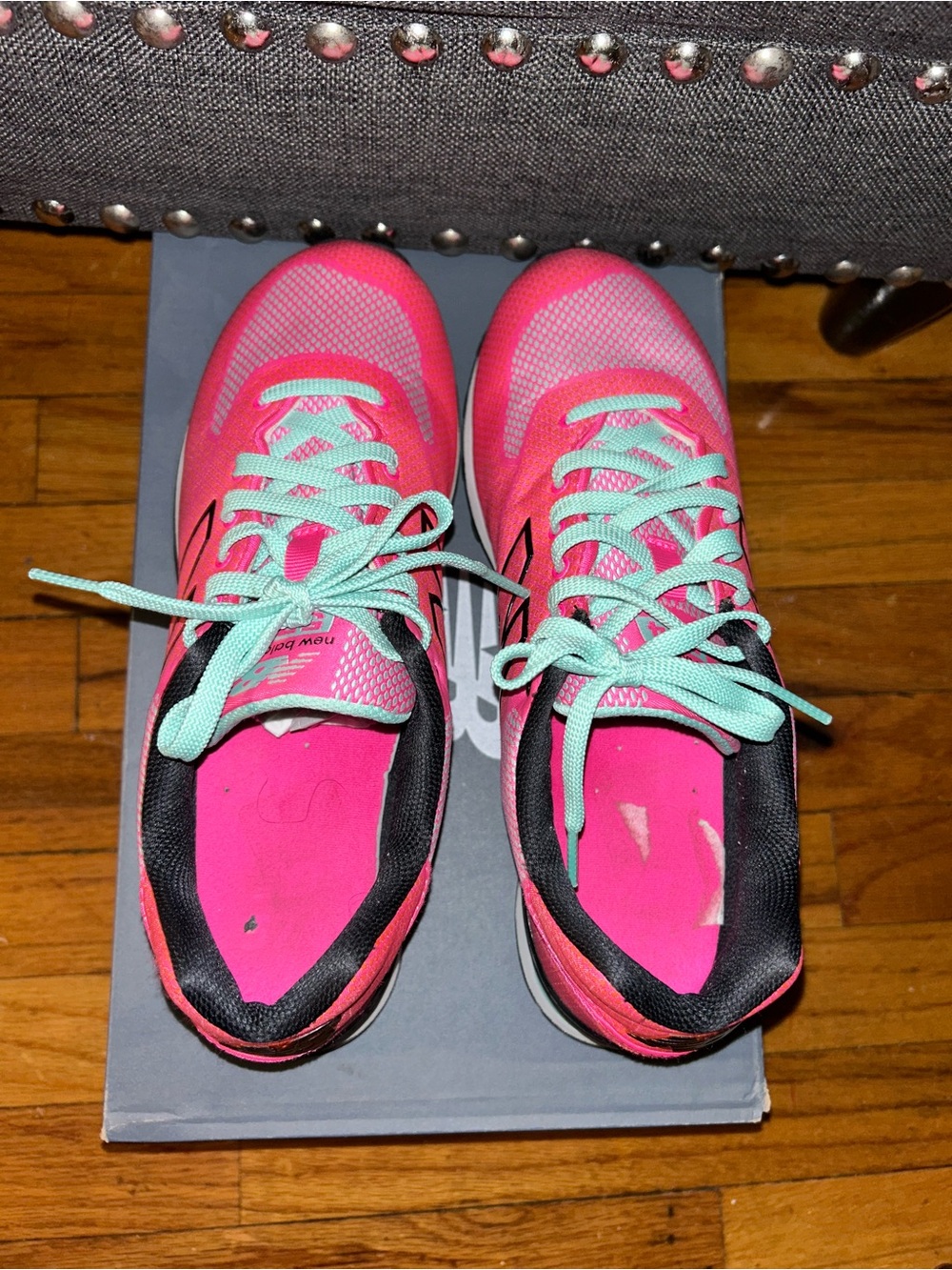 New Balance Women’s Hot Pink & Mint Lace-Up Sneakers 574 - Picture 4 of 8